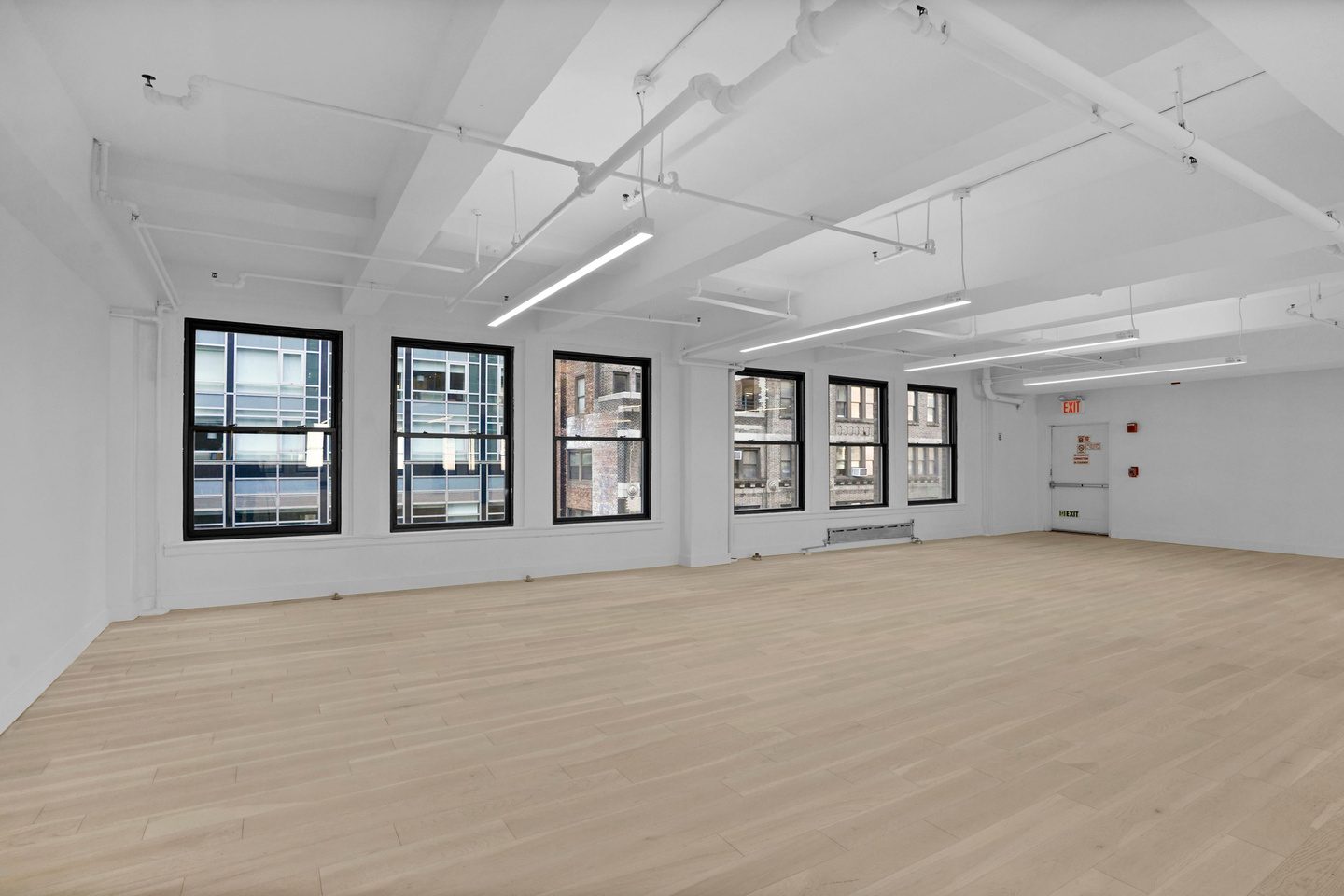 Loft floor with window line
